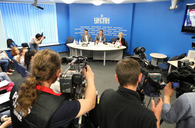 29 травня 2015 року, 10:00 Переглядів:   28 травня в ІА УНІАН відбулася прес-конференція з приводу підписання угоди про стратегічне партнерство групи компаній Sport Life і будівельної корпорації Ріел