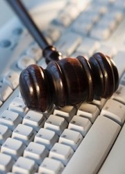 В інтернеті часто-густо зустрічаються сайти, на яких пропонується безкоштовна юридична консультація італійських адвокатів
