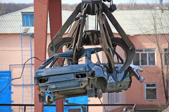 У грудні АВТОВАЗ відновив прийом заявок на покупку автомобілів за програмою утилізації, повідомили АП в дилерському центрі «Амур-Лада»