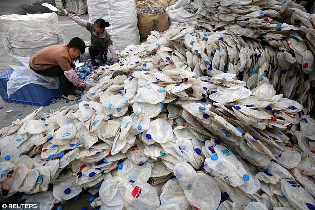 З 2012 року Великобританія відправила до Китаю понад 2,7 мільйона тонн пластику