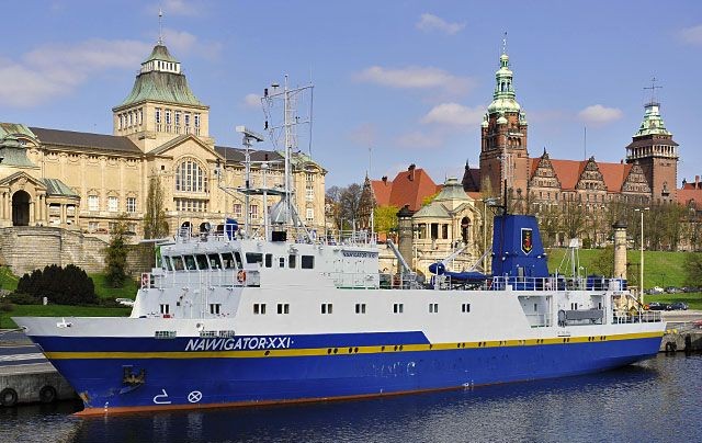 про Академію   Морська Академія в місті Щецін, Республіка Польща, є університетом, який навчає фахівців, що бажають успішно працювати на морі і на суші
