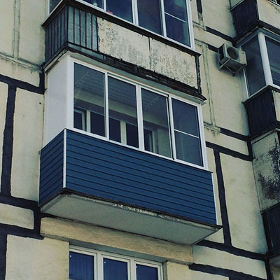 Якщо ви хочете засклити балкон в хрущовську будинку, без роздумів телефонуйте в нашу компанію «Балкон Інвест» по телефону (495) 664-62-54